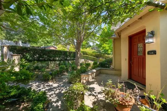 743 Orange Avenue, San Carlos, CA 94070 - #3