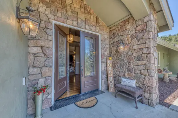 32 Crazy Horse Canyon Road, Salinas, CA 93907