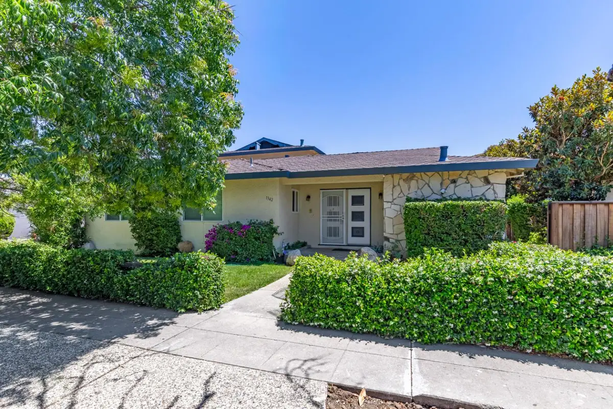 1342 Essex Way, San Jose, CA 95117 - #1
