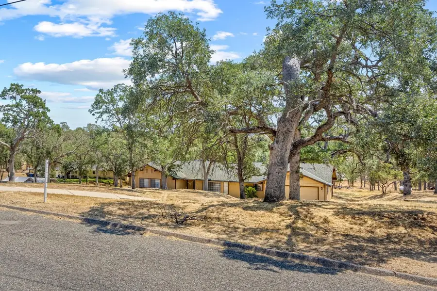 30159 Horseshoe Drive, Coarsegold, CA 93614 - #2