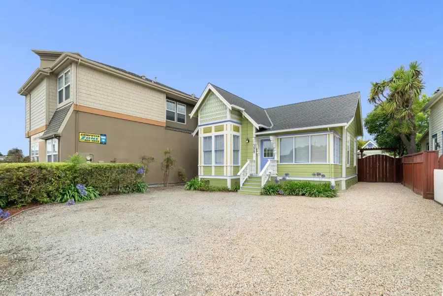 1328 Mission Street, Santa Cruz, CA 95060 - #3