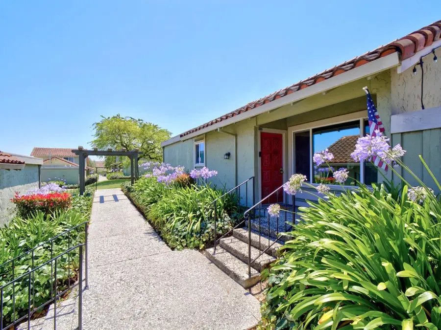 262 Crestview Drive, Watsonville, CA 95076 - #2