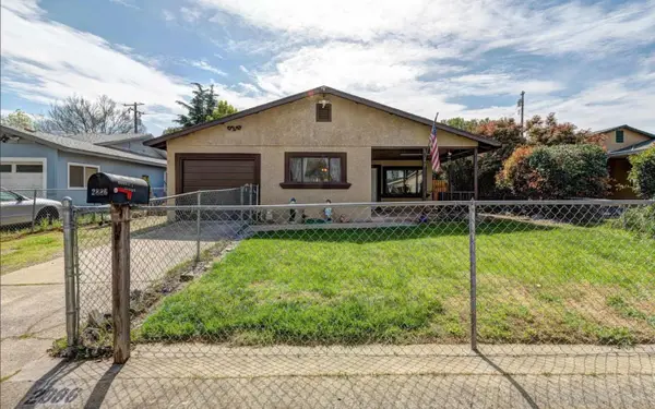 2886 Pinto Lane, Anderson, CA 96007