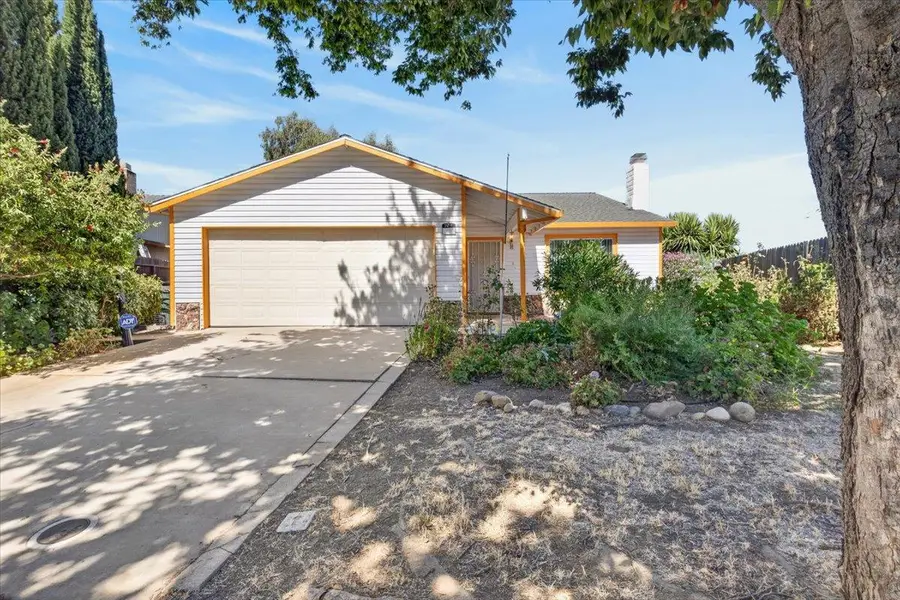 324 Barros Street, Patterson, CA 95363 - #2