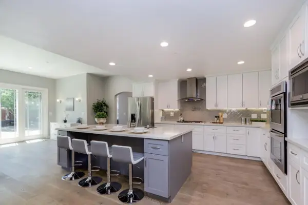 52 Murray Court, Redwood City, CA 94061