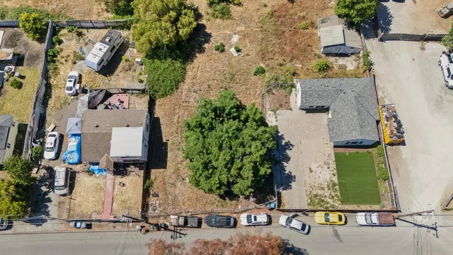 990 Garden Street, East Palo Alto, CA 94303 - #2