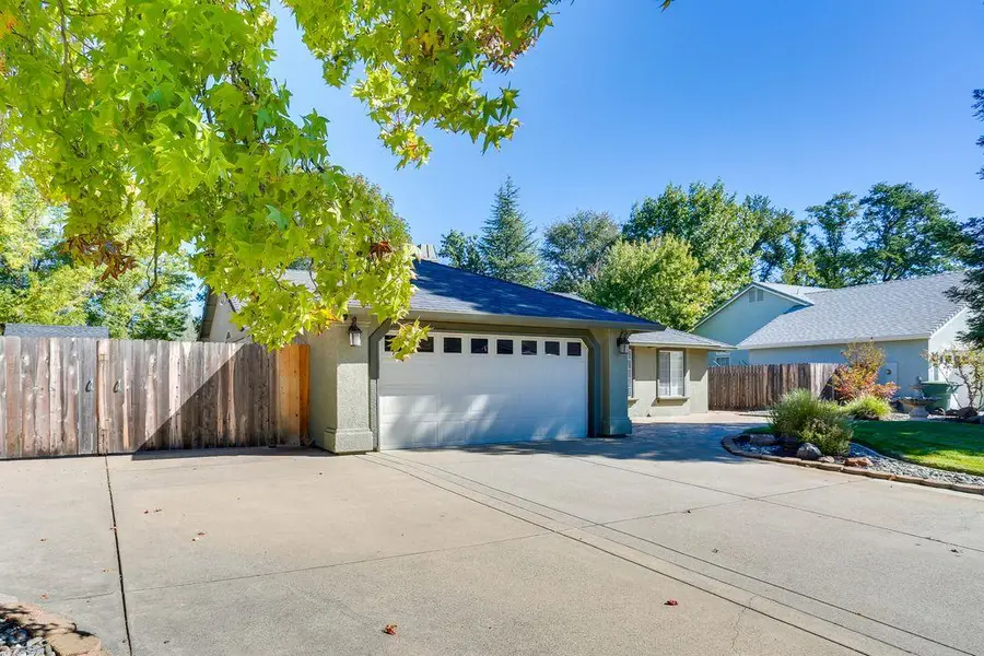 5902 Beaumont Drive, Redding, CA 96003 - #2