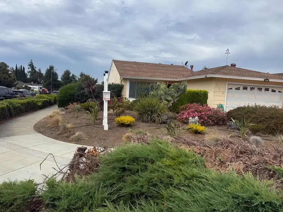 677 Lava Way, San Jose, CA 95133 - #2