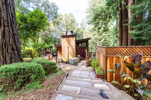 910 Cathedral Drive, Aptos, CA 95003