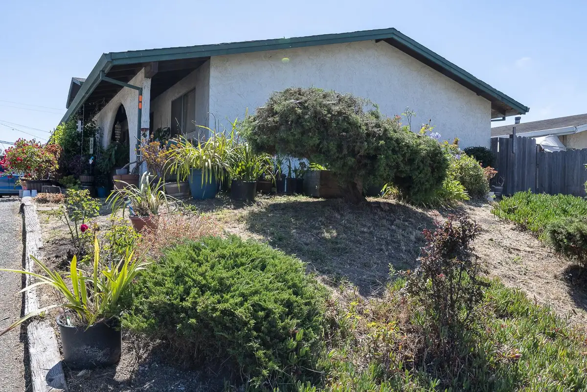 103-105 Holm Road, Watsonville, CA 95076 - #1
