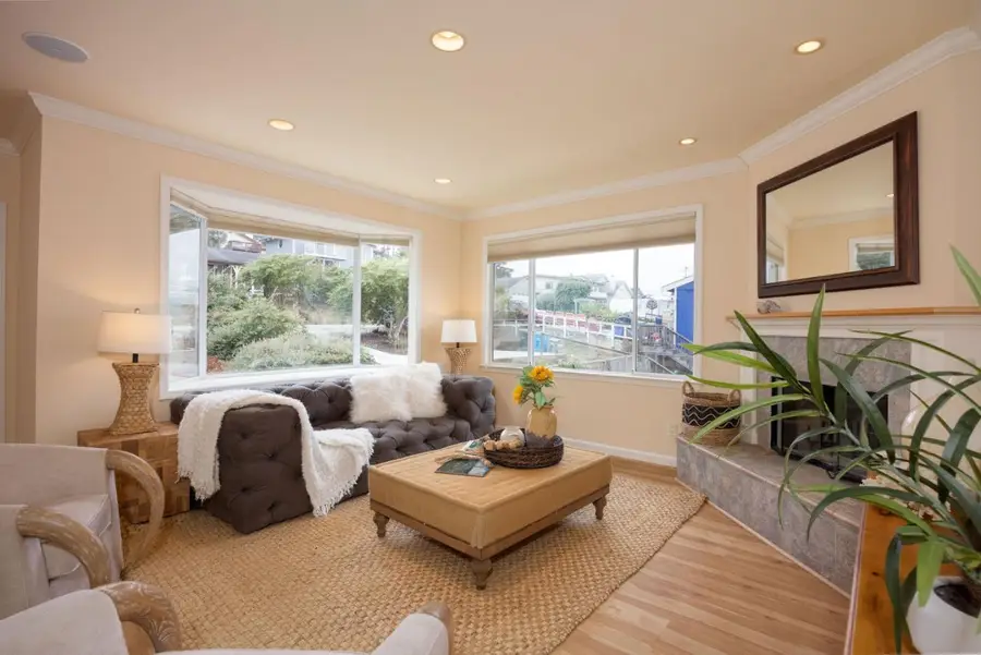 551 4th Street, Montara, CA 94037 - #3