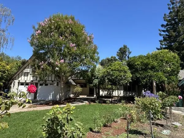 3845 Grove Court, Palo Alto, CA 94303