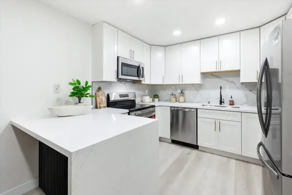 2700 Oak Road #11, Walnut Creek, CA 94597