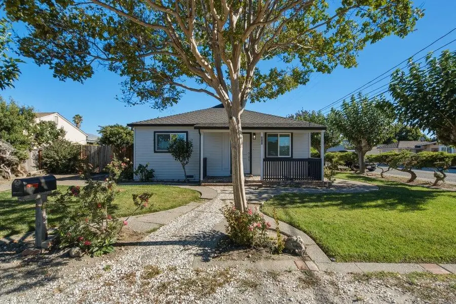 311 Santa Ana Road, Hollister, CA 95023 - #2