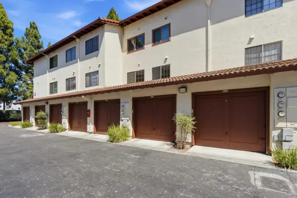454 Costa Mesa Terrace #B, Sunnyvale, CA 94085