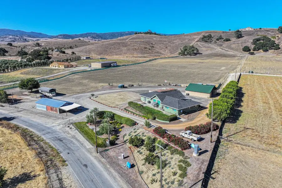 991 Riverside Road, Hollister, CA 95023 - #2