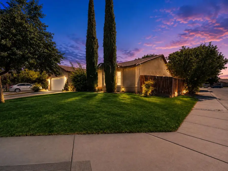 1860 Shamrock Court, Wasco, CA 93280 - #2