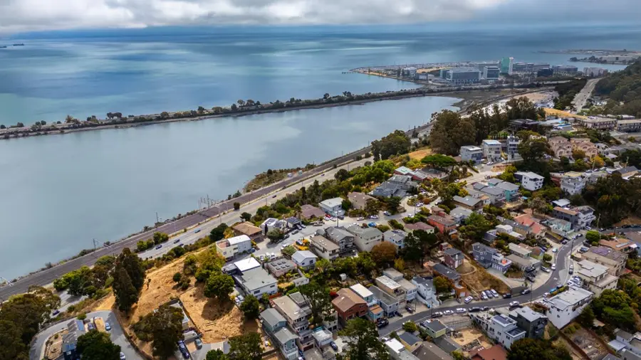 90 Santa Clara, Brisbane, CA 94005 - #2
