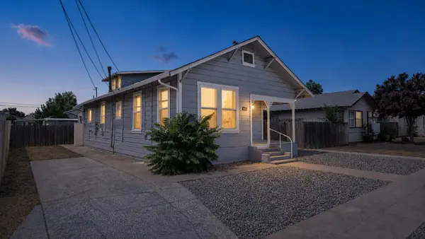 334 S 2nd Avenue, Oakdale, CA 95361
