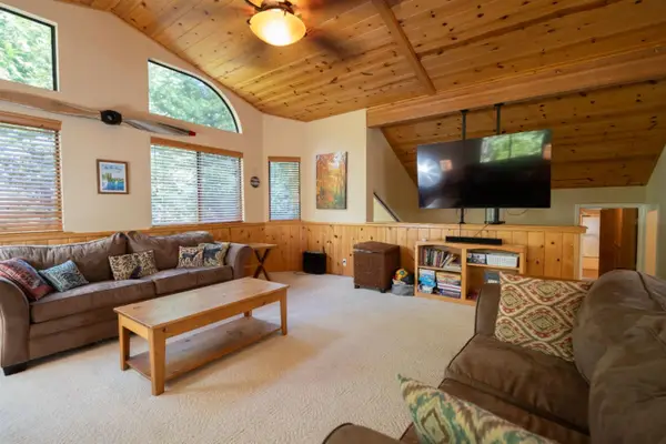 1265 Spring Valley Way, Arnold, CA 95223