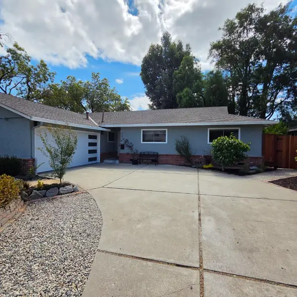 994 Colonial Lane, Palo Alto, CA 94303