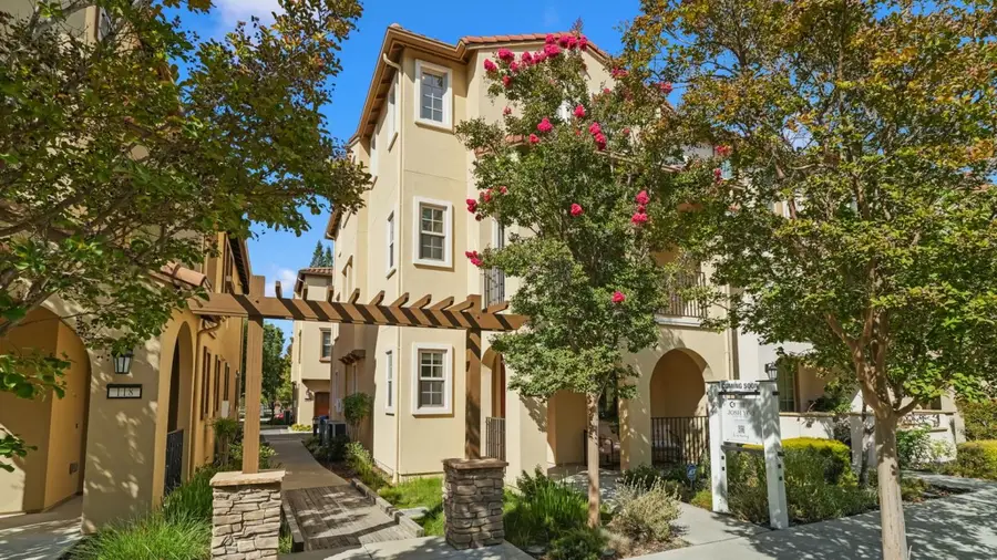 120 Minaret Avenue, Mountain View, CA 94043 - #3