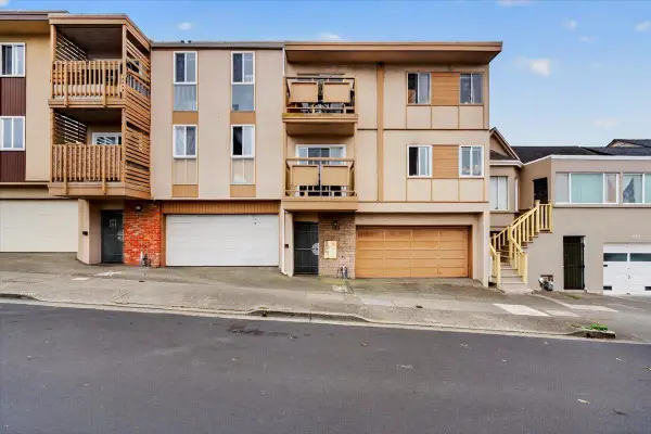 123 Knowles Avenue, Daly City, CA 94014