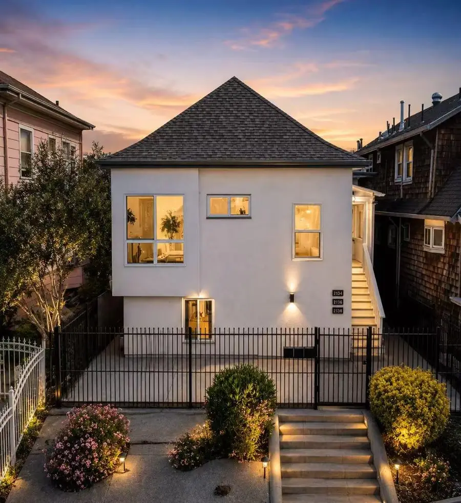 2136 Foothill Boulevard, Oakland, CA 94606 - #2