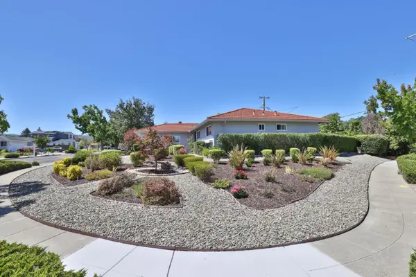 7453 De La Farge Drive, Cupertino, CA 95014