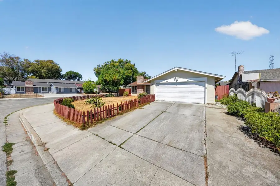 2422 Ridgeglen Way, San Jose, CA 95133 - #2