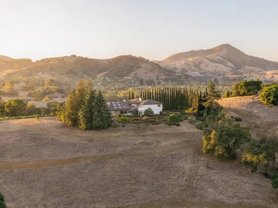 825 W San Martin Avenue, San Martin, CA 95046 - #2