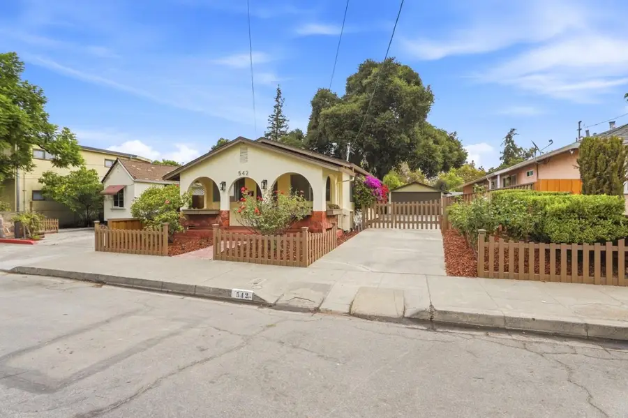 542 N 12th Street, San Jose, CA 95112 - #3