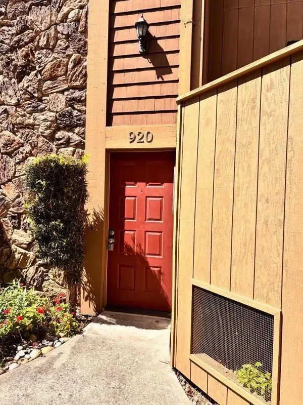 920 Apricot Avenue, Campbell, CA 95008