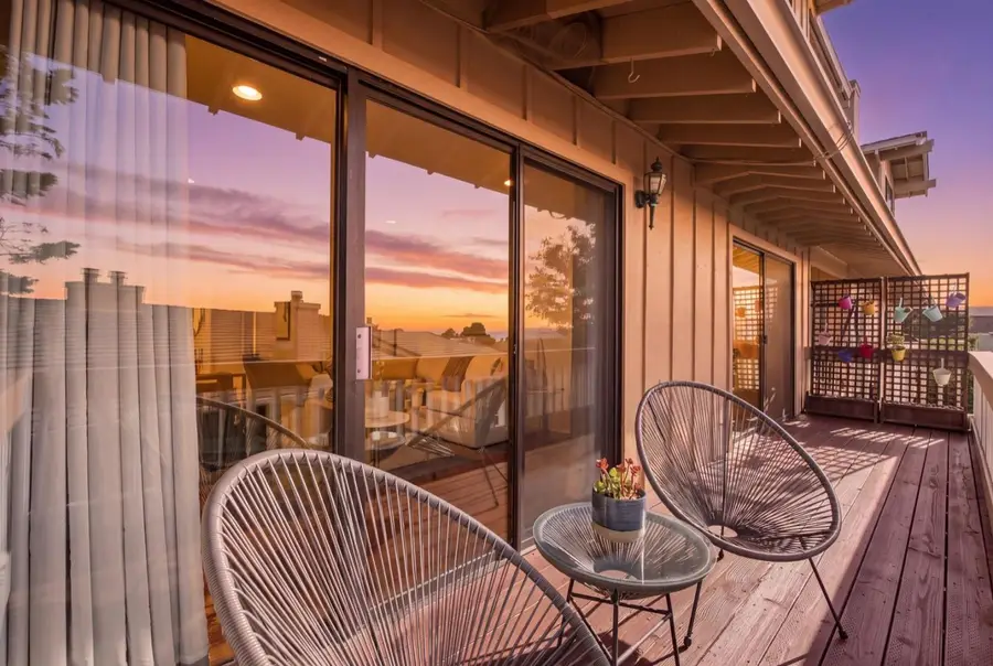 4 Meadowsweet Lane, San Carlos, CA 94070 - #3