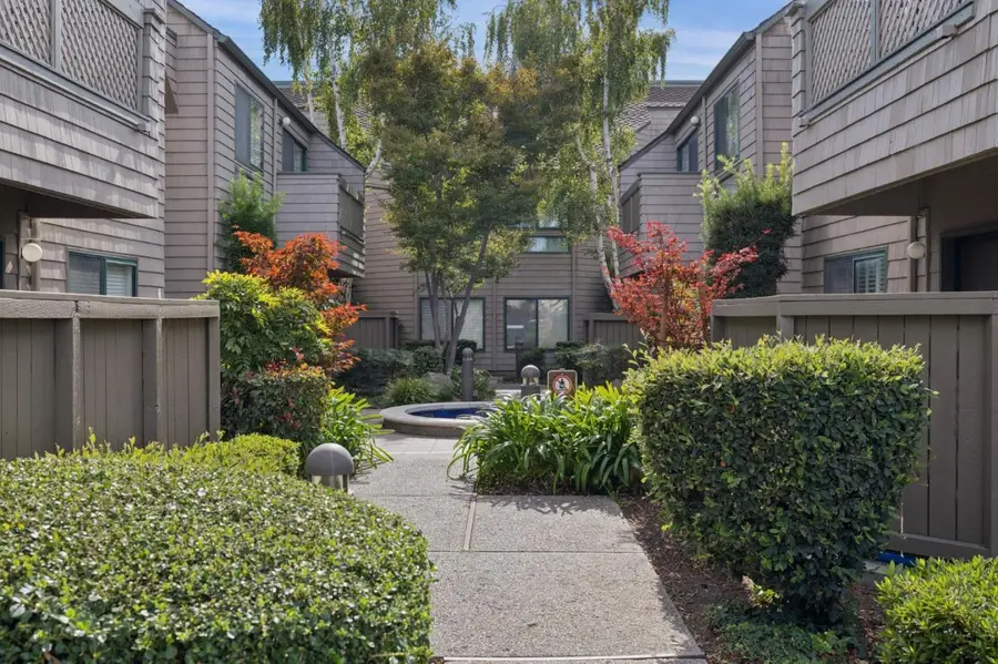 20 Cove Lane, Redwood City, CA 94065 - #2