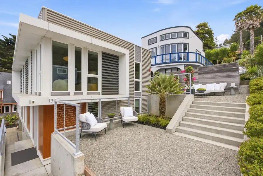 1375 Livingston Avenue, Pacifica, CA 94044 - #3