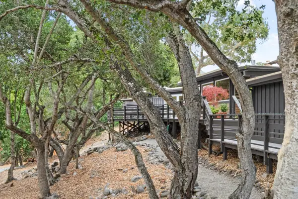 76 Upper Circle, Carmel Valley, CA 93924