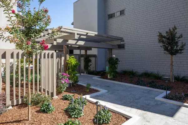 36 Mansion Court, Menlo Park, CA 94025