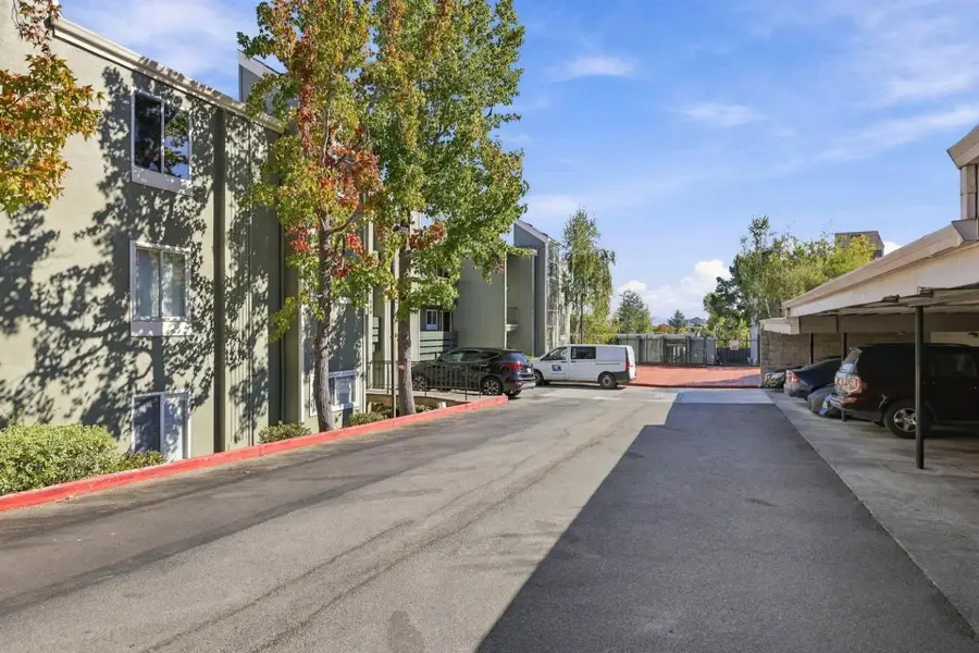 4004 Farm Hill Boulevard #103, Redwood City, CA 94061 - #2