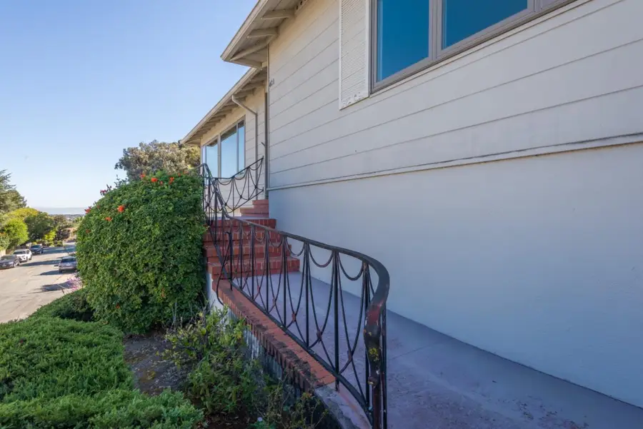 421 W 39th Avenue, San Mateo, CA 94403 - #3