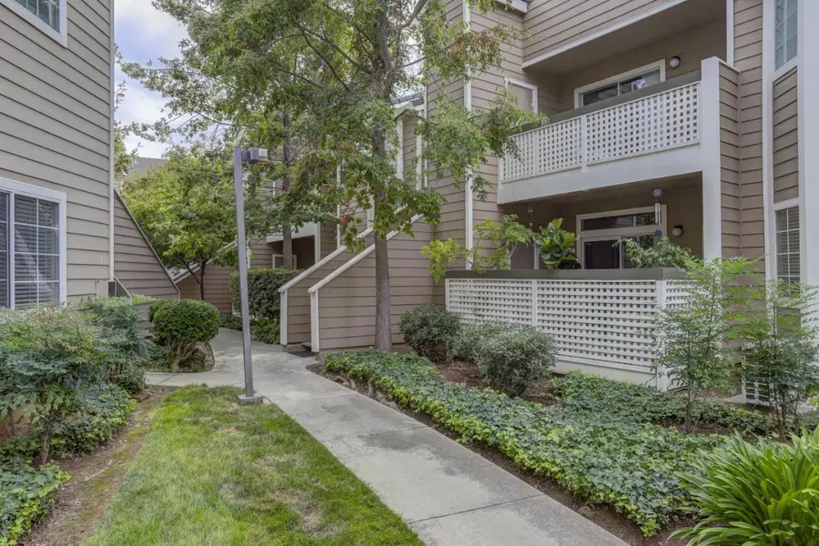 5918 Bridgeport Lake Way, San Jose, CA 95123 - #2