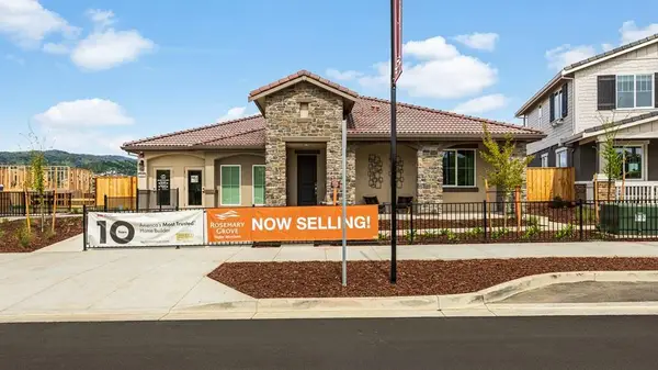 118 Golden Gate Lane, Vacaville, CA 95687
