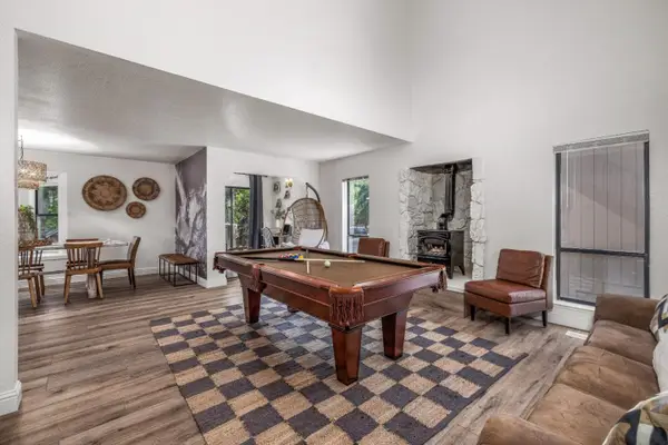 19452 Pleasantview Drive, Groveland, CA 95321