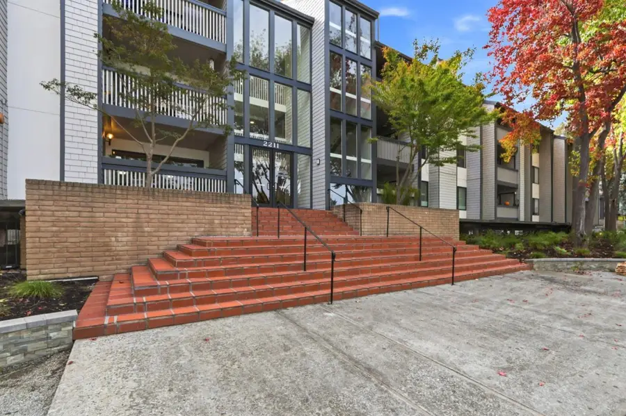 2211 Latham Street #108, Mountain View, CA 94040 - #3