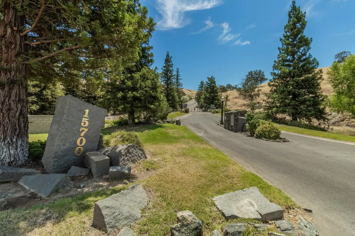 5 Summit Mountain Road, Clovis, CA 93619 - #1