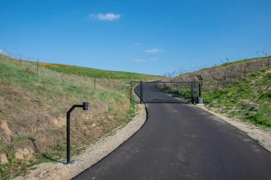 12911 Friant, Clovis, CA 93619 - Image #2