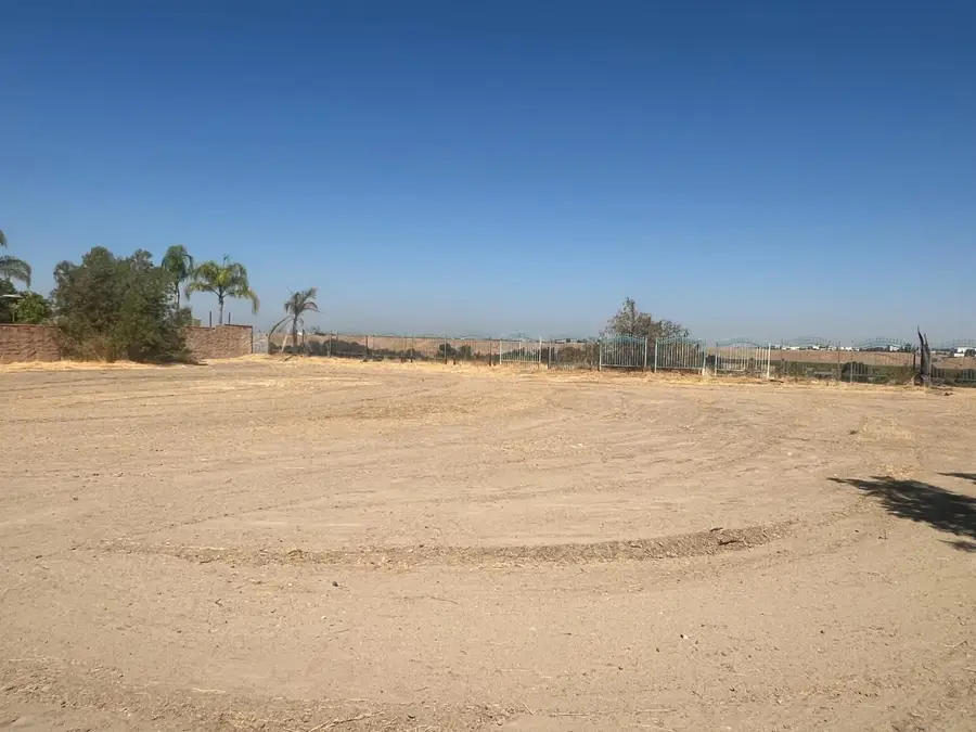 204 W Bluff Avenue, Fresno, CA 93711 - Image #2