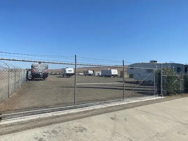 1075 W Elm Avenue, Coalinga, CA 93210