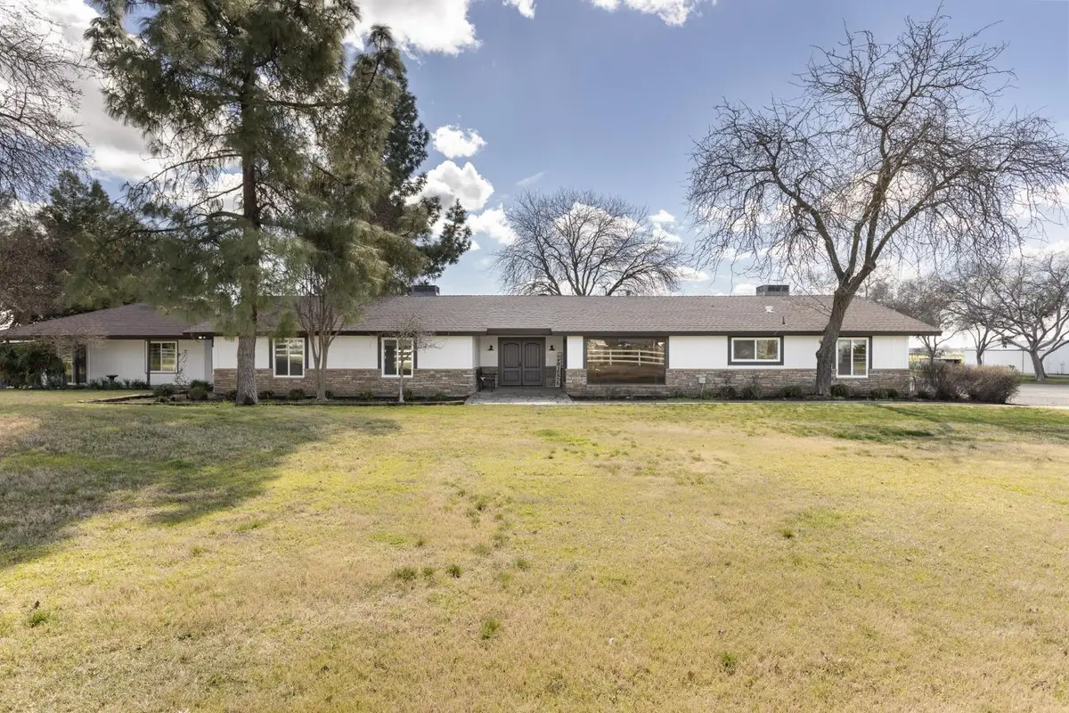 13545 E Bullard Avenue, Clovis, CA 93619 - Image #1
