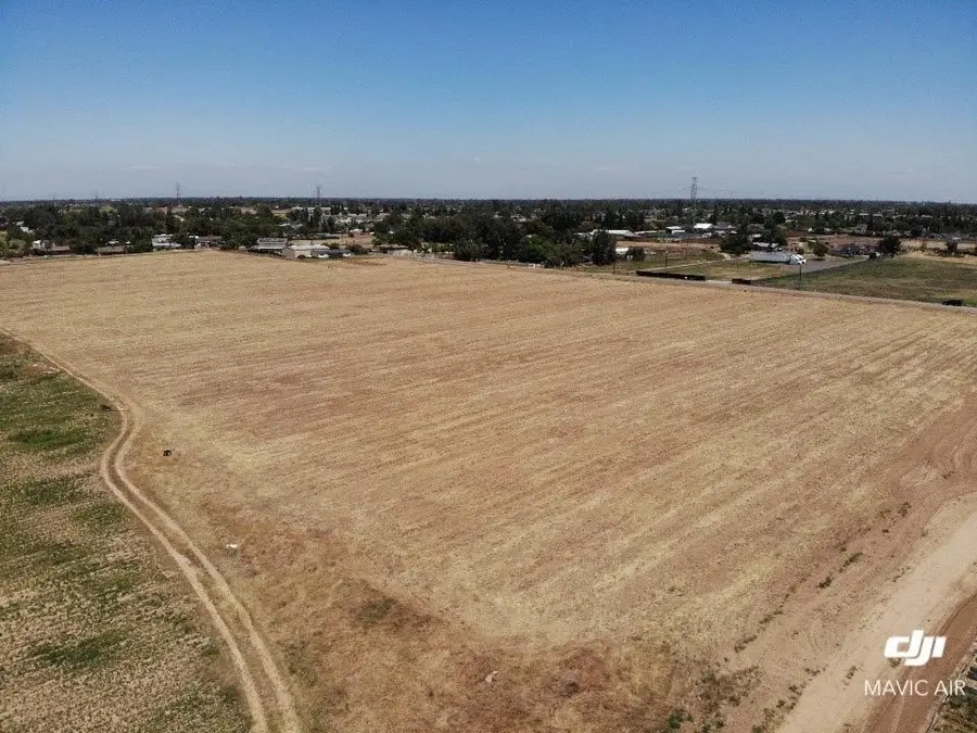 17 Acre Lot Mckinley & Hayes, Fresno, CA 93723 - Image #2